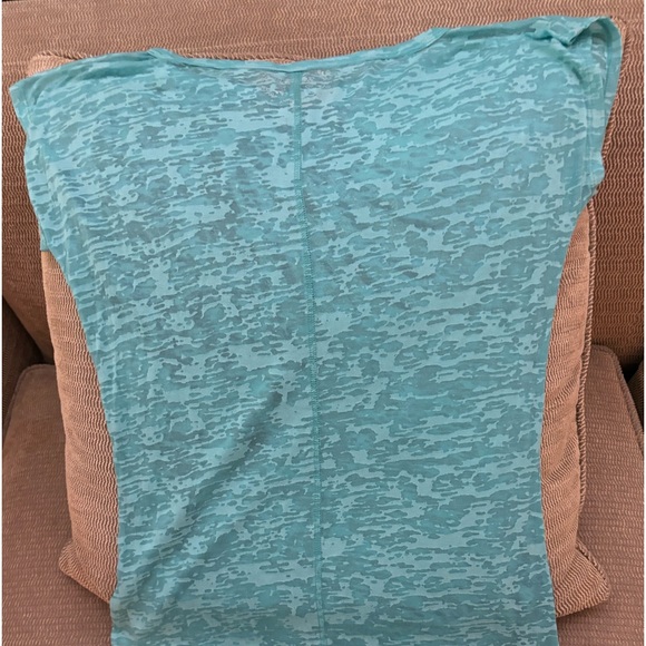 Rare Apple Bottoms by Nelly Aqua T-shirt M - Picture 2 of 4